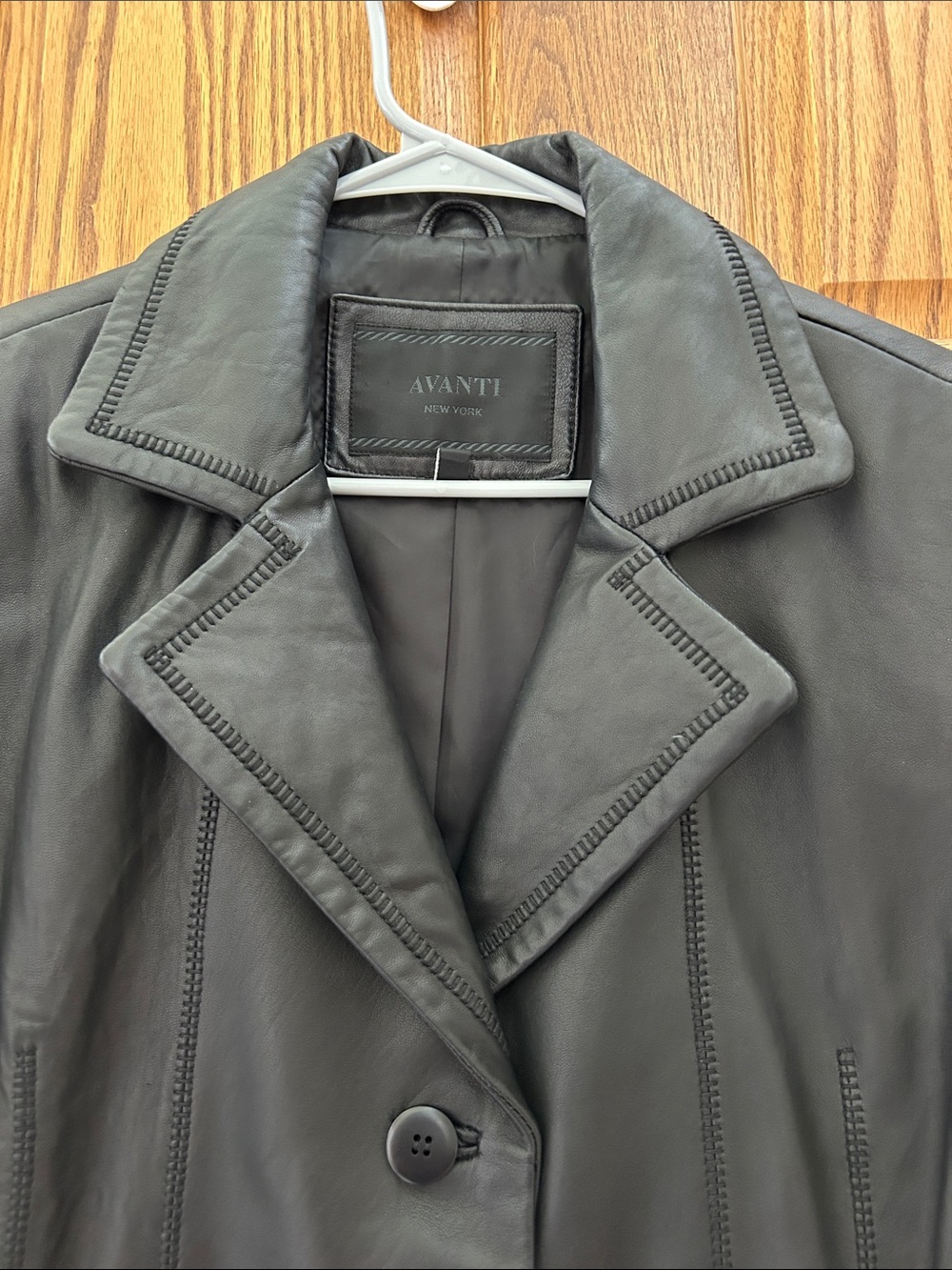 Avanti Black Leather Button-Front Women's Blazer Jacket image 2